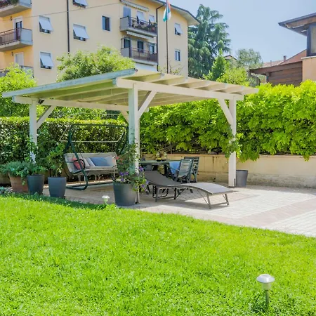 Appartement Elegant Apartment: Free Netflix, Wi-fi & Parking