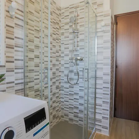 Elegant Apartment: Free Netflix, Wi-fi & Parking Appartement